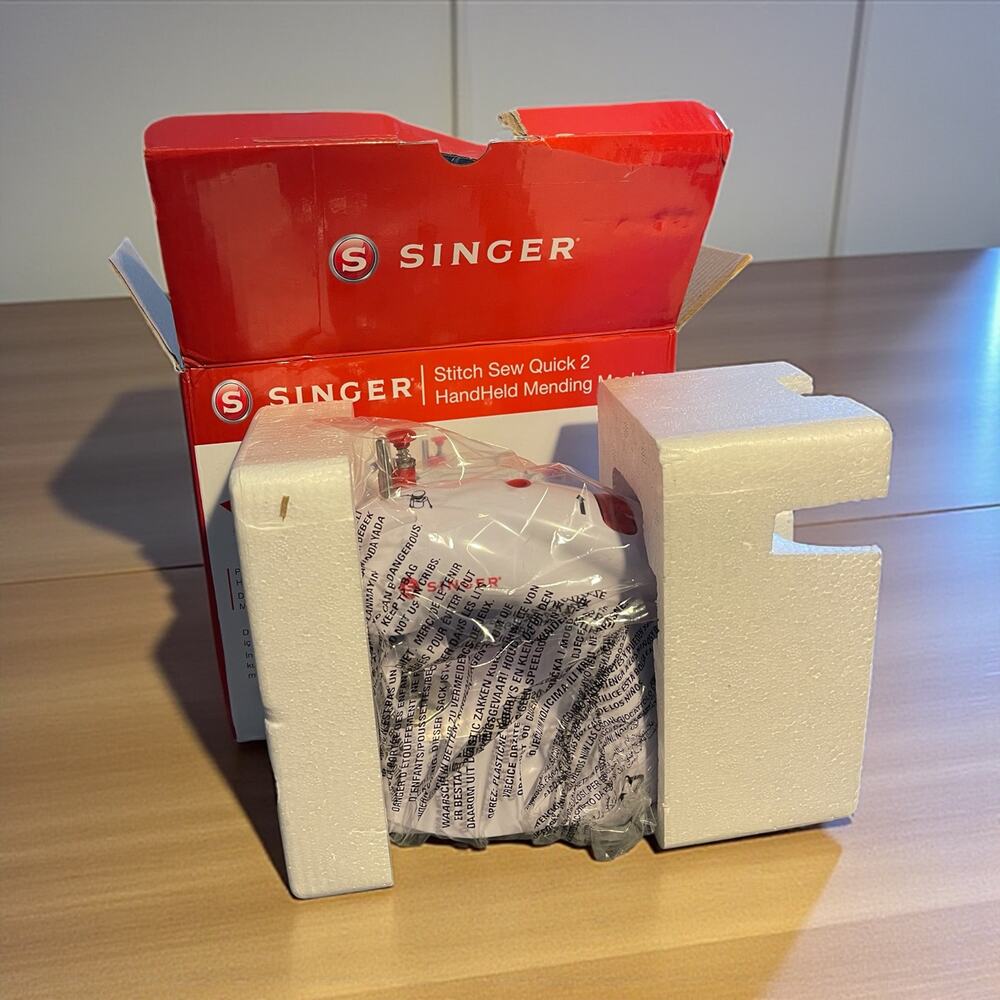 Small SINGER Stitch Sew Quick 2 Handheld Mending Machine Hems Seams Crafts New - Picture 7 of 7
